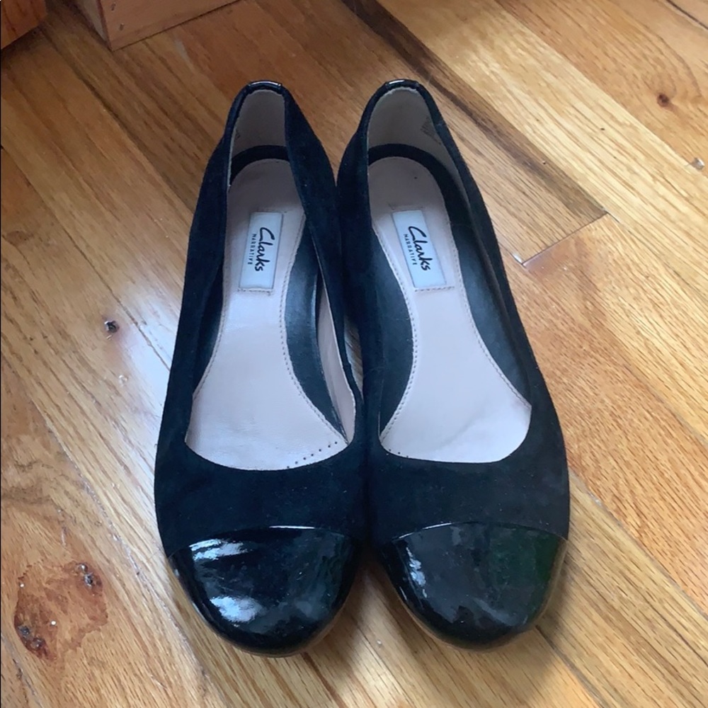 Black Clarks ballet flats